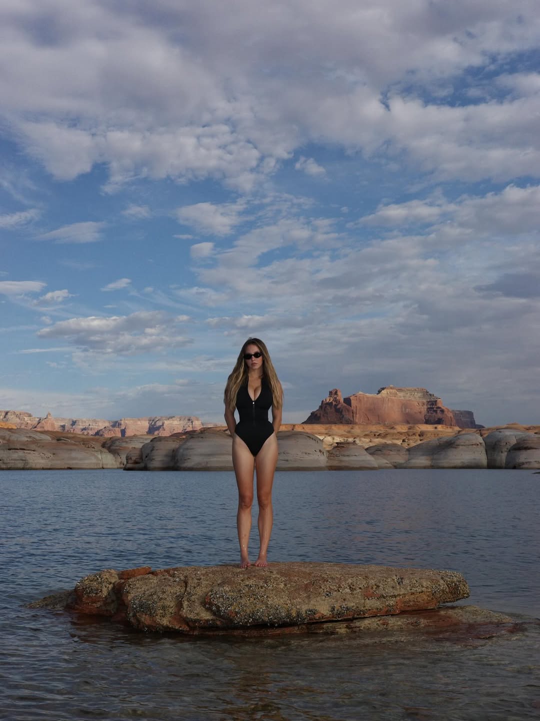 TikTok-Viral Plunging Swimsuit